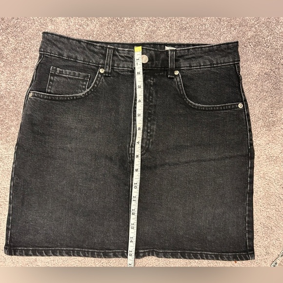 Zara Mini Skirt - Picture 5 of 8